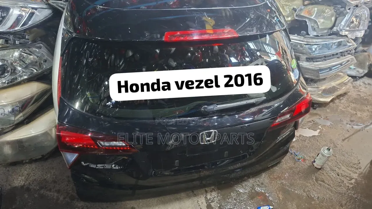 Honda Vezel Tailgate 2016