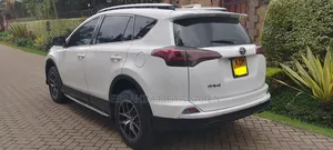 Toyota RAV4 2017 White