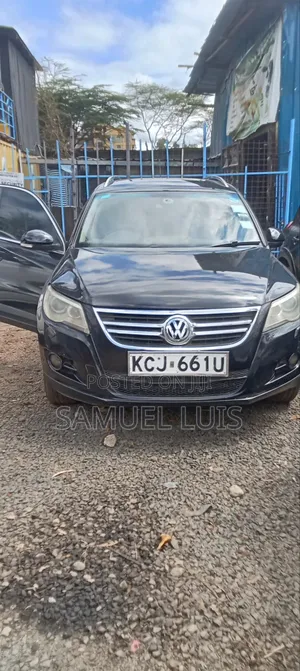 Volkswagen Tiguan 2009 Black