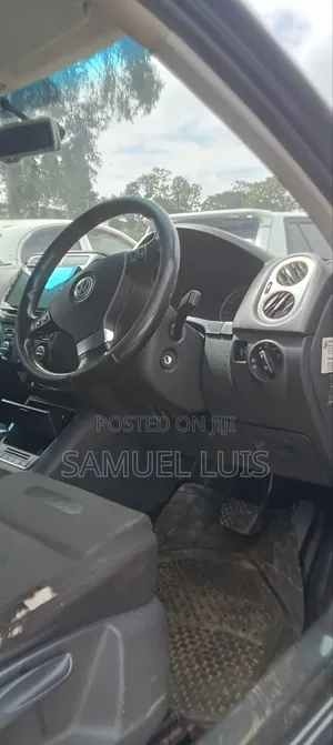 Volkswagen Tiguan 2009 Black