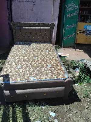 Brown Chester Bed 5x6
