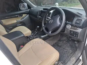 Toyota Land Cruiser Prado 2006 White
