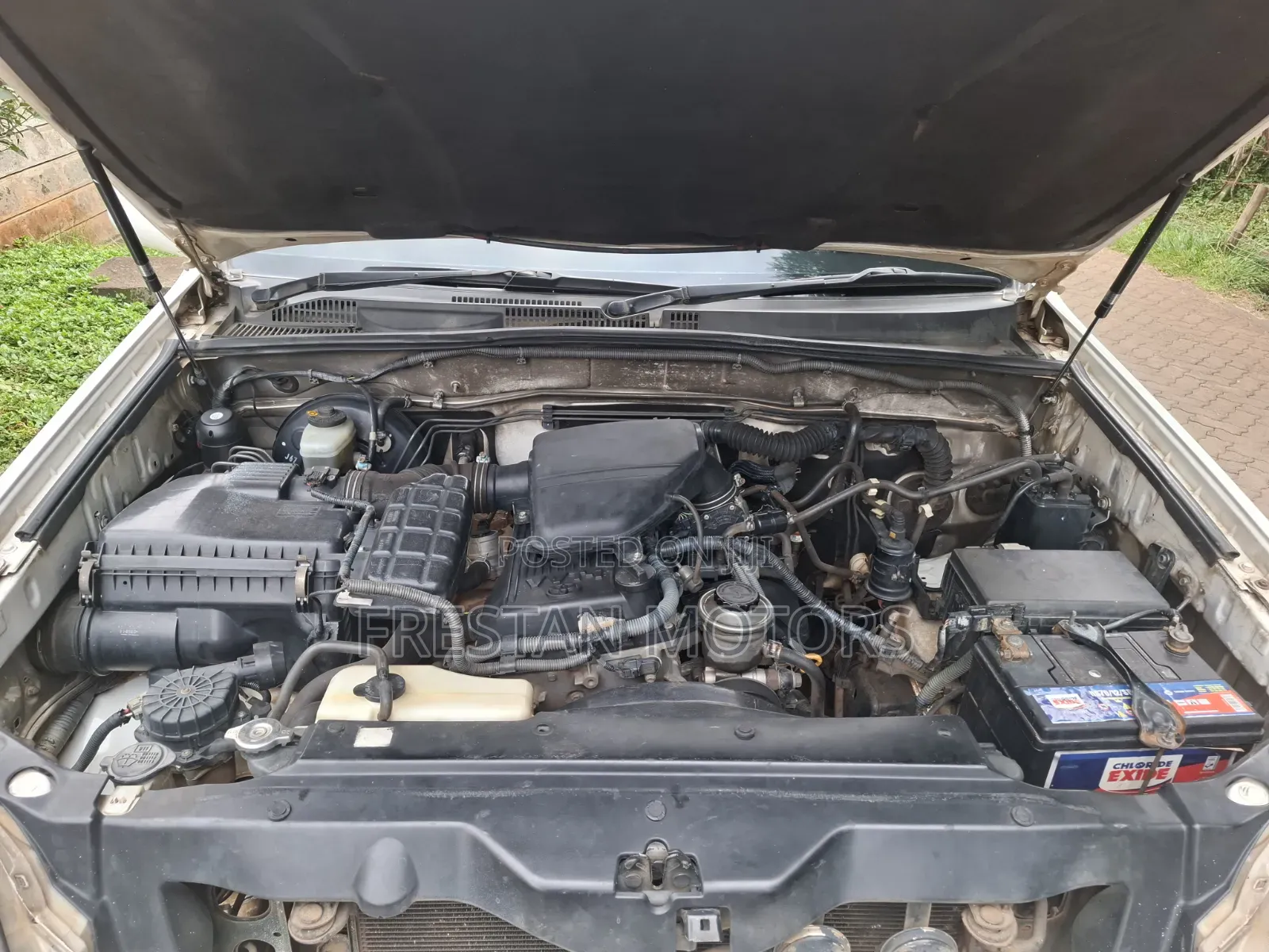 Toyota Land Cruiser Prado 2006 White