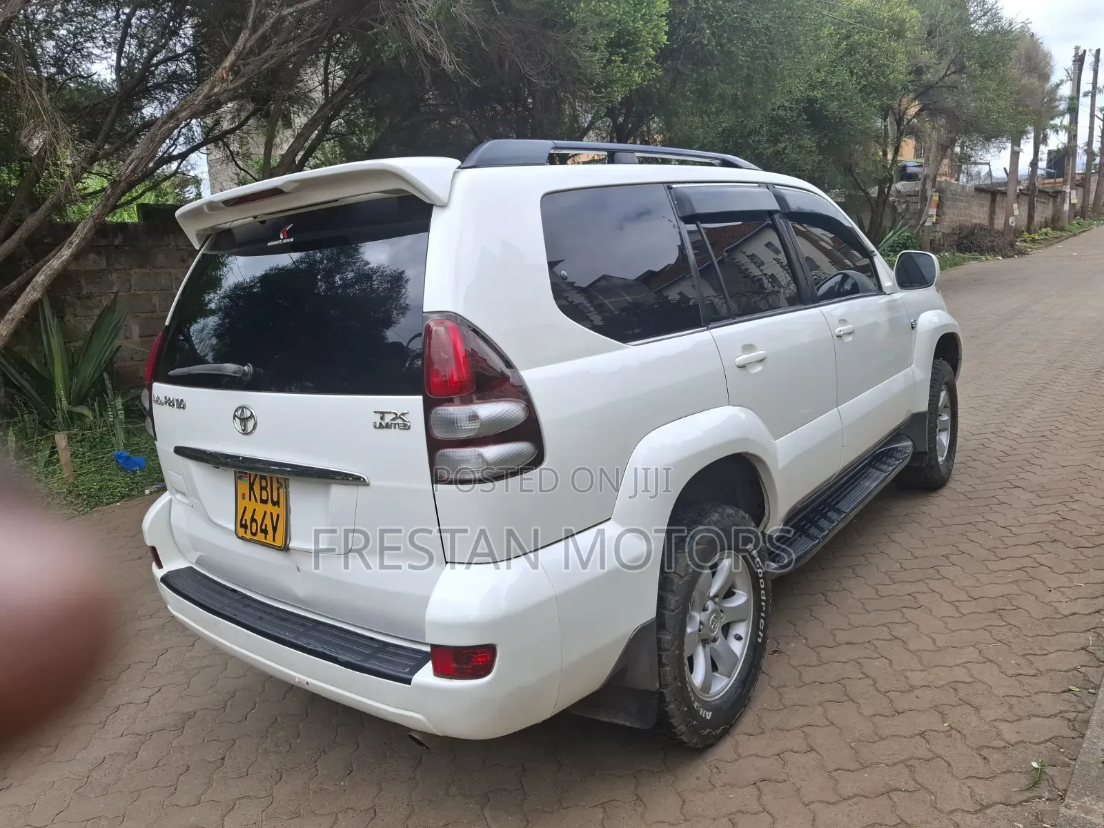 Toyota Land Cruiser Prado 2006 White