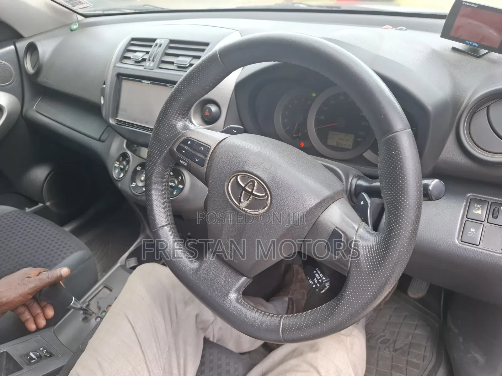 Toyota Vanguard 2012 Black