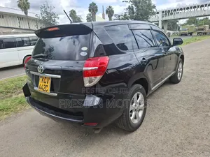 Toyota Vanguard 2012 Black
