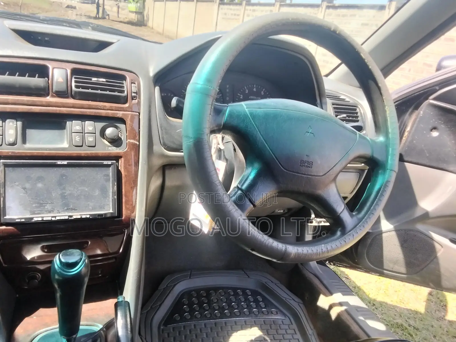 Mitsubishi Galant 2000 Black