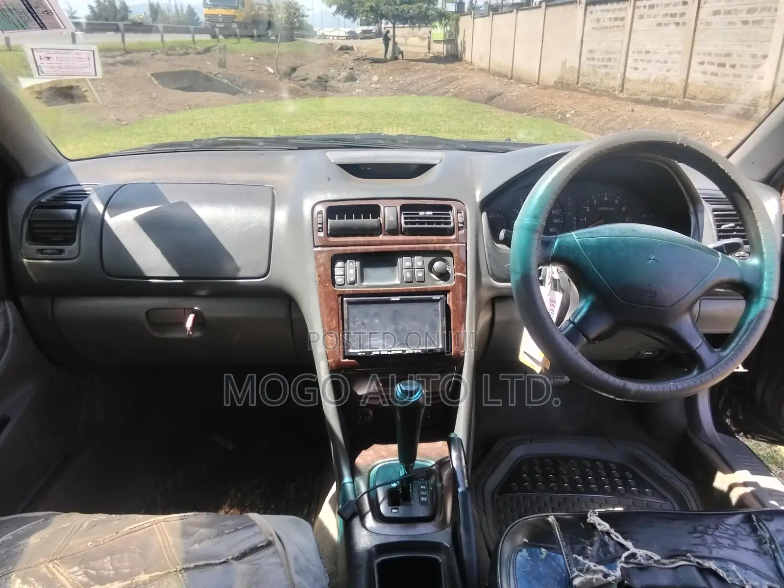 Mitsubishi Galant 2000 Black