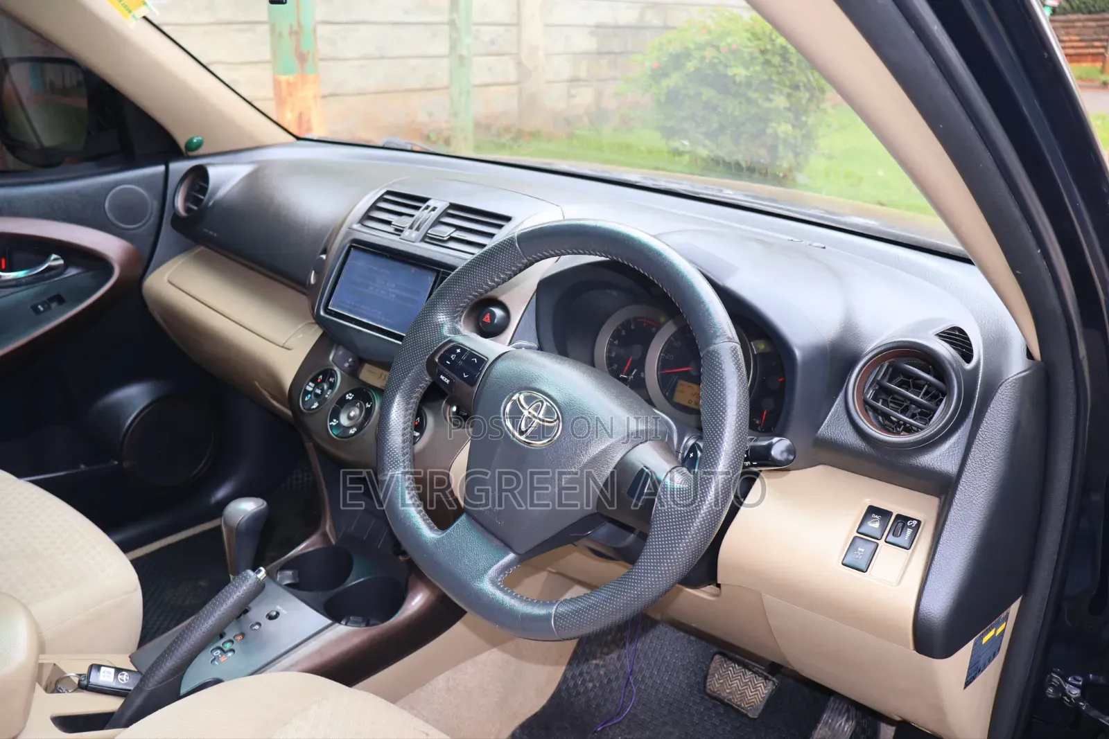 Toyota Vanguard 2012