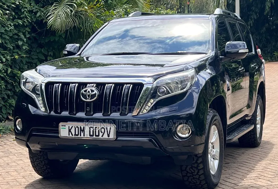 Toyota Land Cruiser 2016 Black