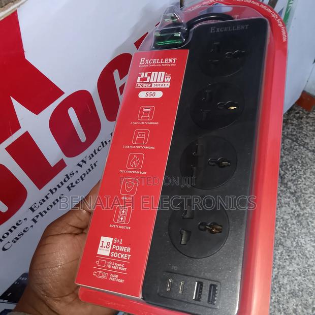 Black Extension 4 Way With Two Usb Type C Ports, 2500 Watts