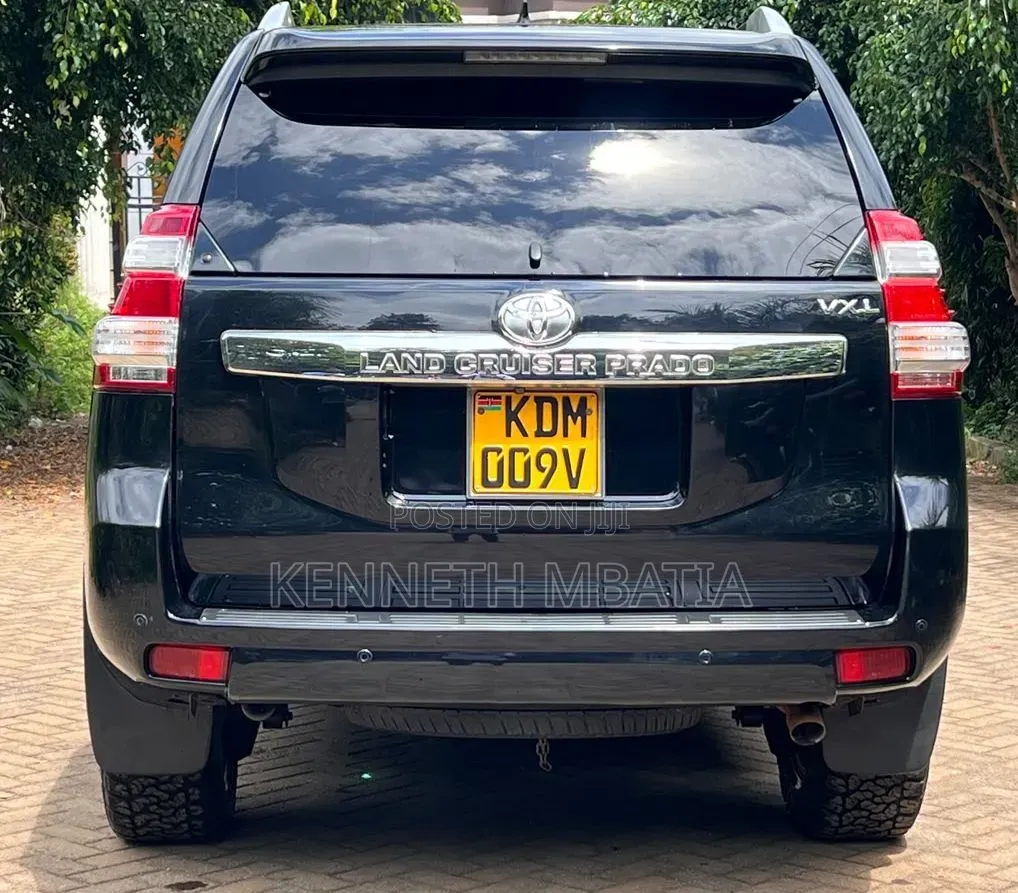 Toyota Land Cruiser 2016 Black