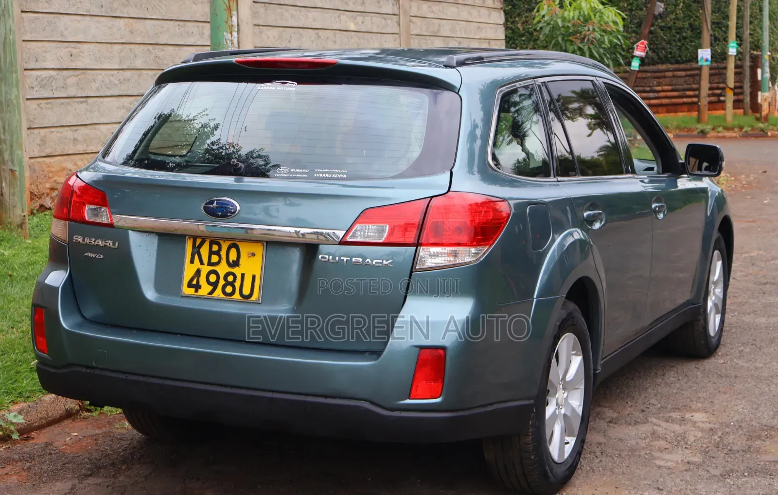Subaru Outback 2.5i 2011 Blue