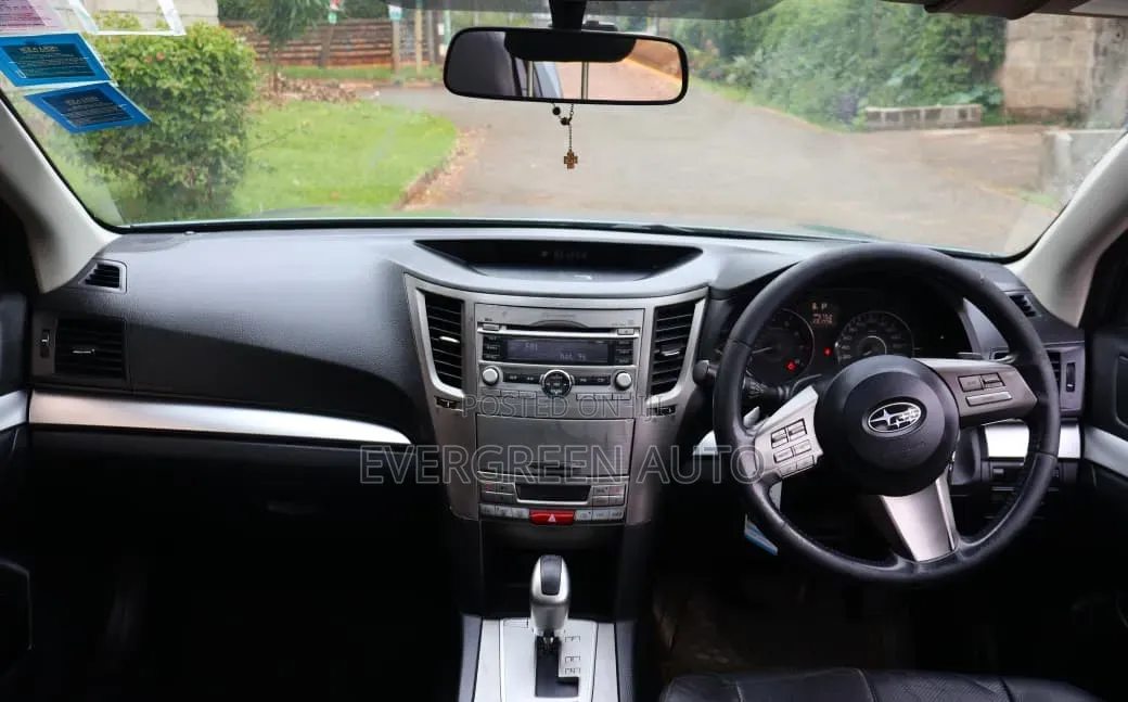 Subaru Outback 2.5i 2011 Blue