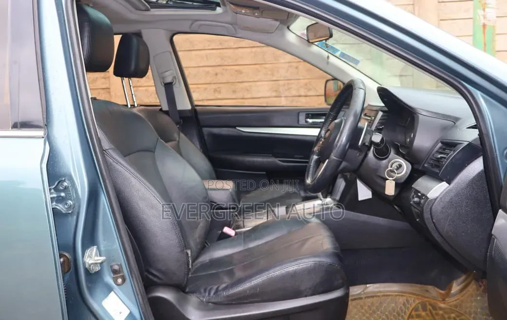 Subaru Outback 2.5i 2011 Blue