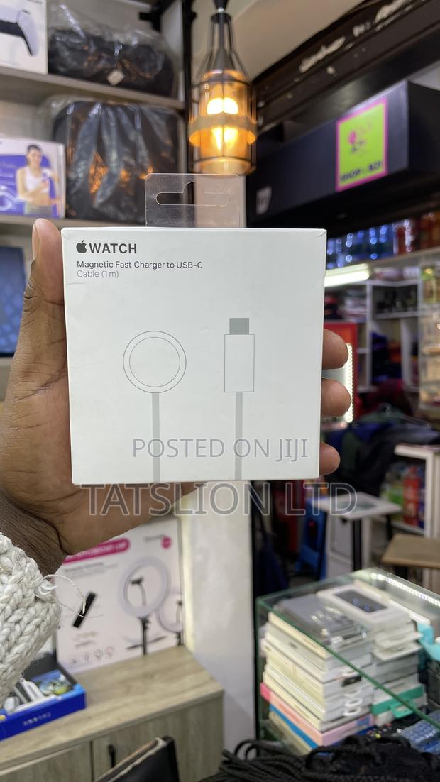 Apple Watch Series 10 and 11 Magnetic Fast Charger - main view