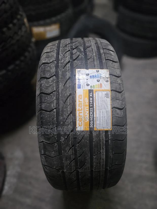 305/40r22 Centara 114w