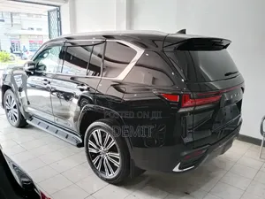 Lexus LX 600 2022 Black