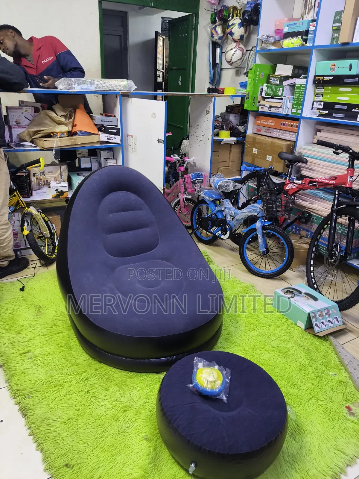 Inflatable Seat With Footrest