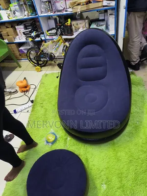 Inflatable Seat With Footrest