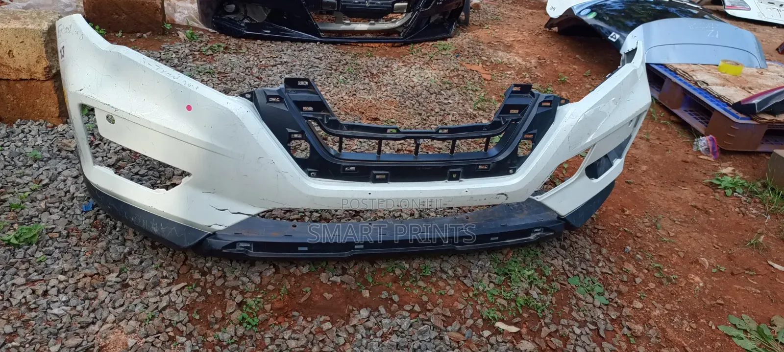 Front Bampernissan X-Trail T32 Model.