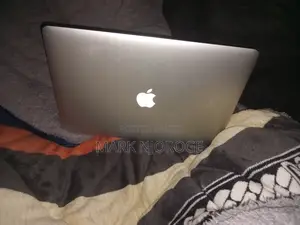 Laptop Apple MacBook Pro 16GB Intel Core i7 SSD 256GB