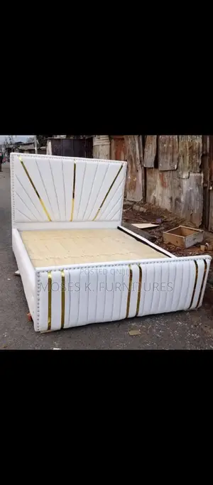 White Chester Bed