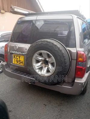 Nissan Patrol 2008 Gray