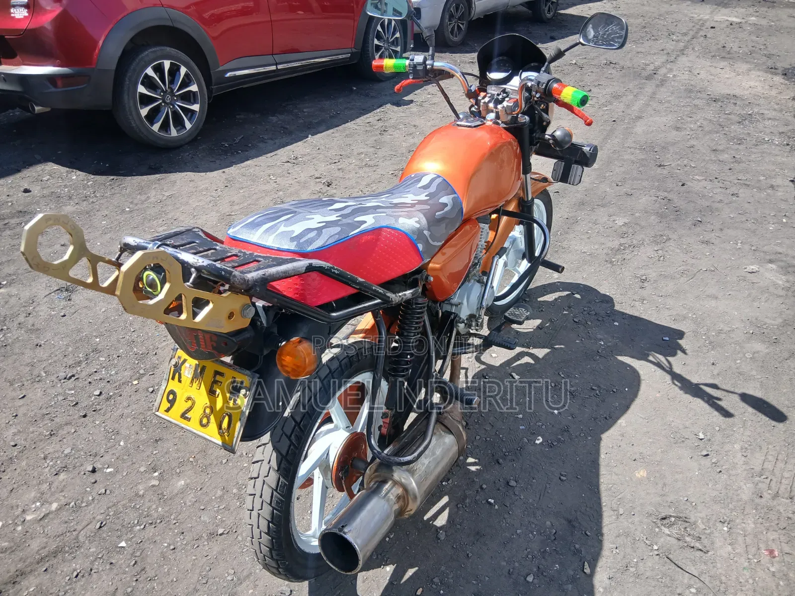Bajaj Boxer 2019 Beige
