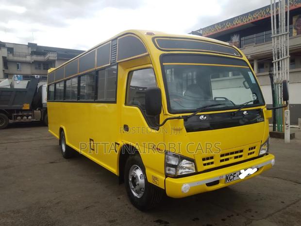 Isuzu NQR 2015 Yellow - thumbnail 3