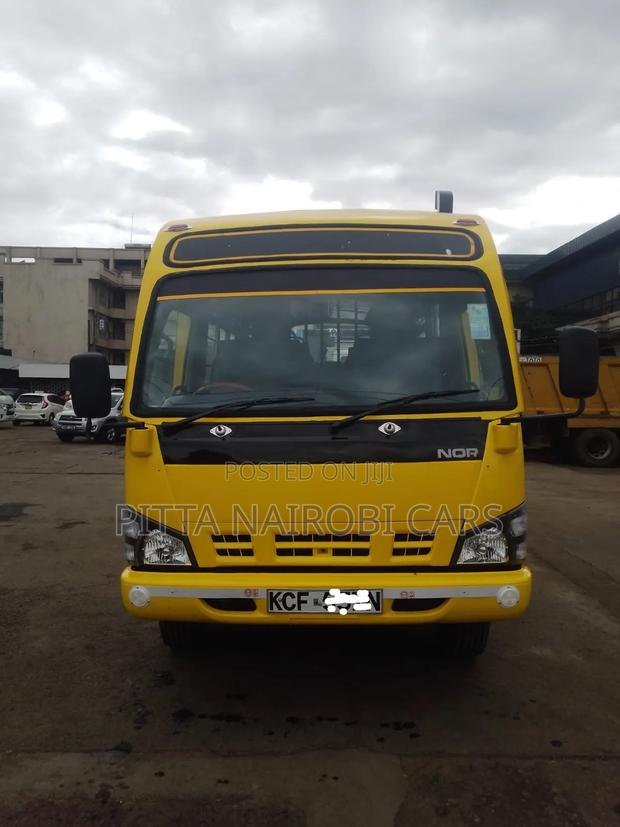 Isuzu NQR 2015 Yellow - thumbnail 4