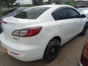 Mazda Axela SV Premium 2014 White