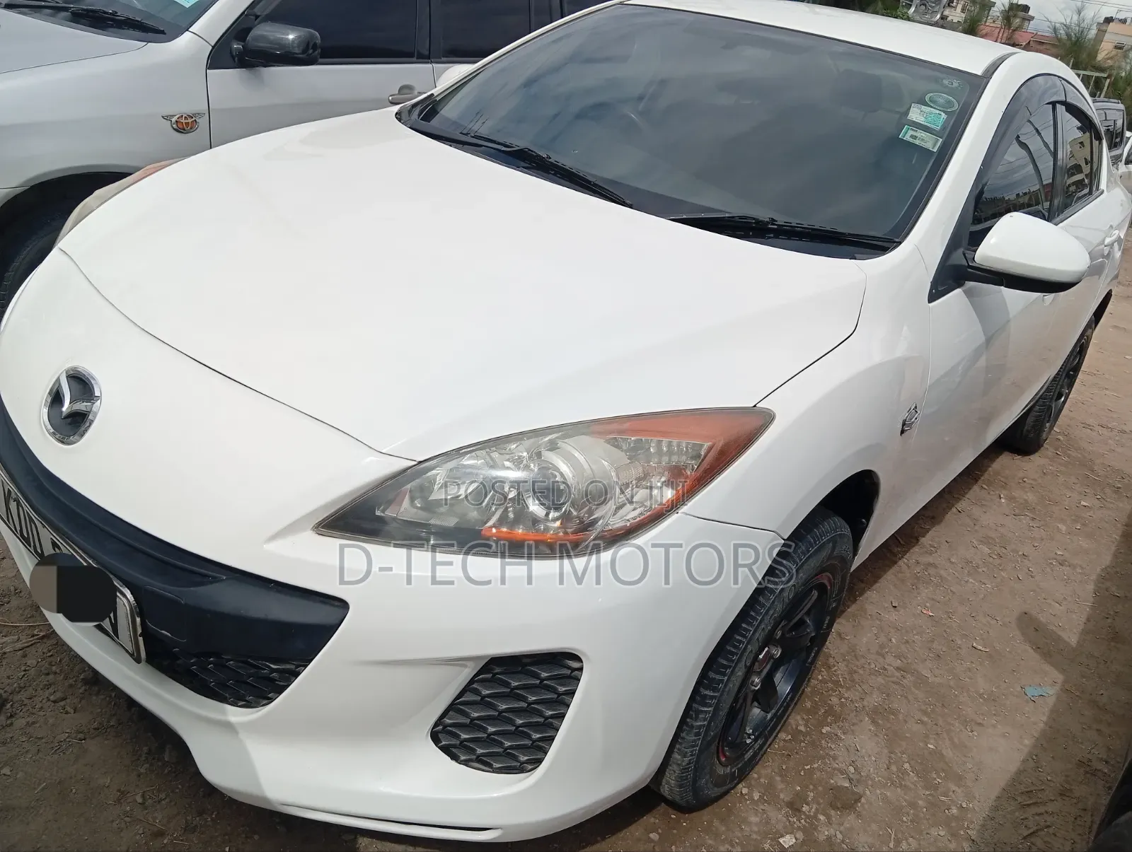 Mazda Axela SV Premium 2014 White