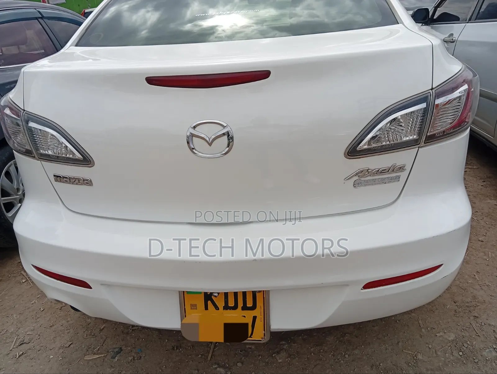 Mazda Axela SV Premium 2014 White