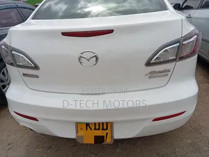 Mazda Axela SV Premium 2014 White