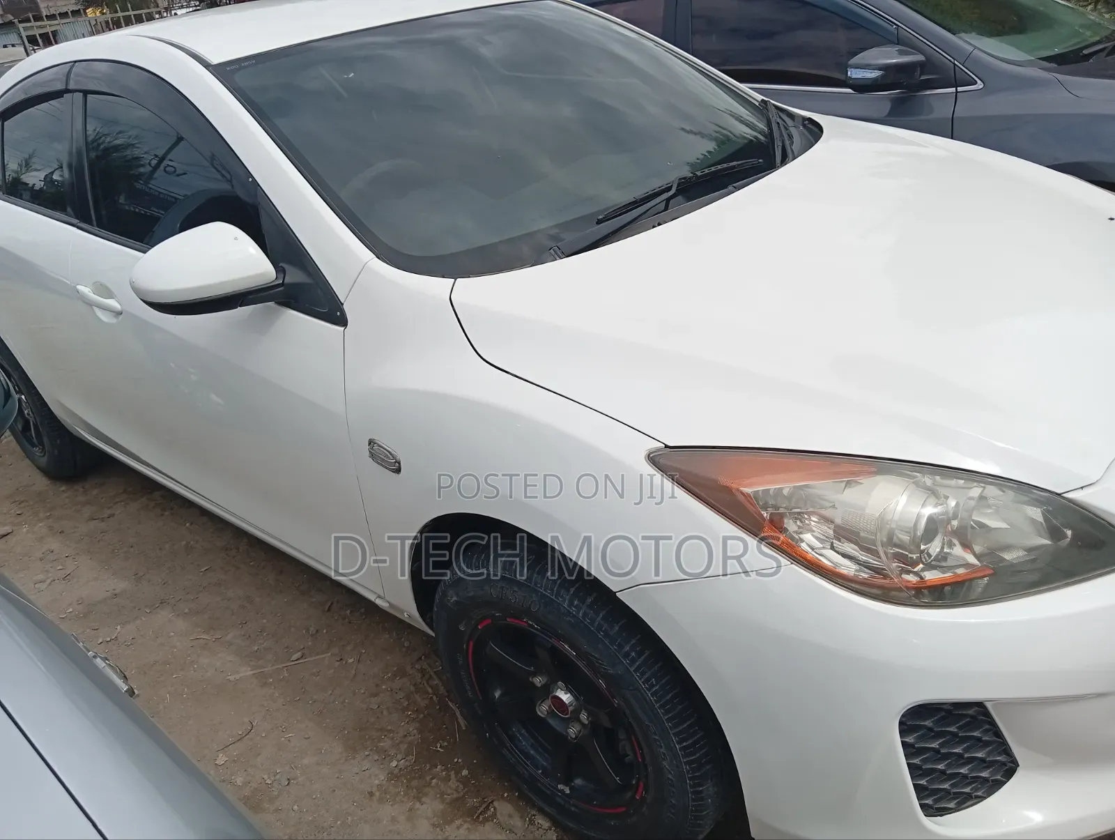 Mazda Axela SV Premium 2014 White
