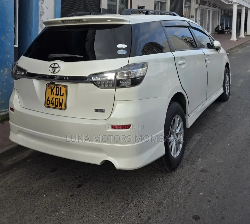 Toyota Wish 2017 White