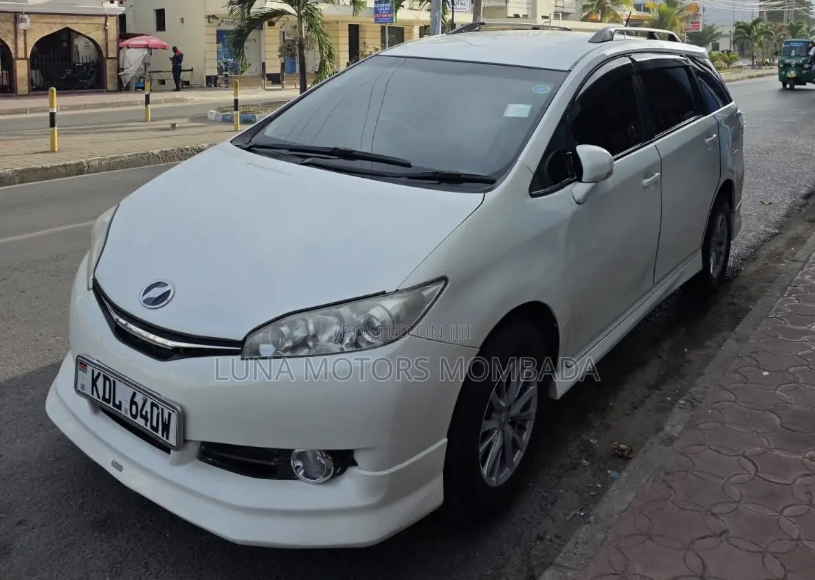 Toyota Wish 2017 White