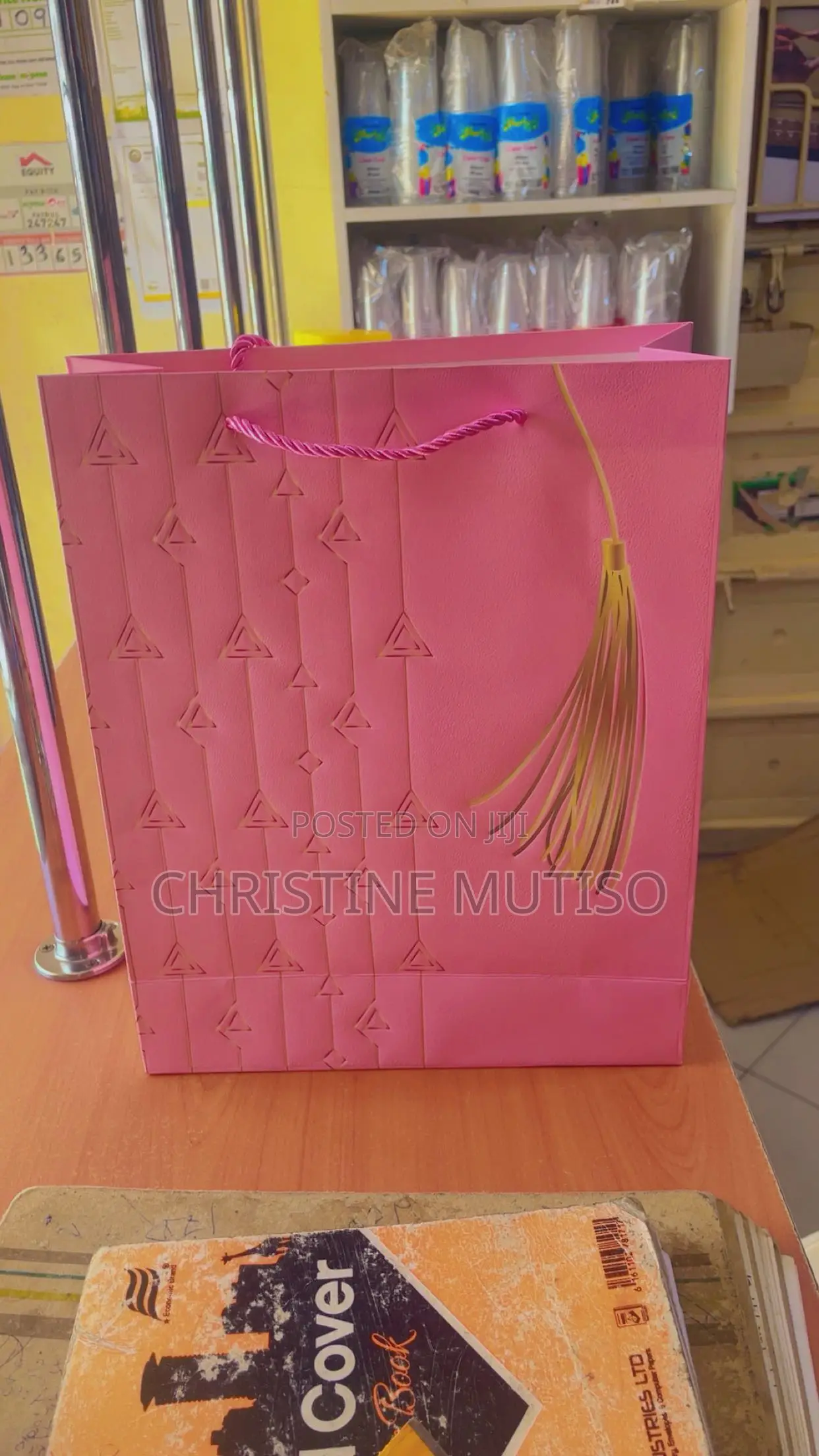 Packaging Stuff Both Retail and Wholesale