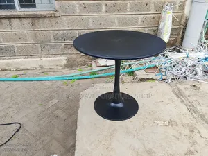 Round Hotel Table