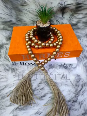 Quality Decor Beads.
