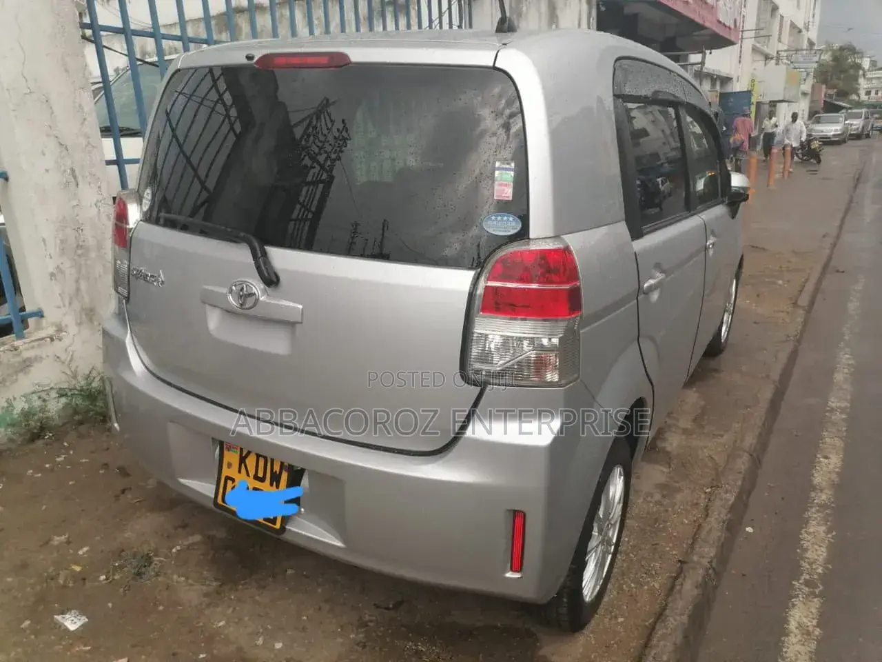 Toyota Spade 2019 Silver