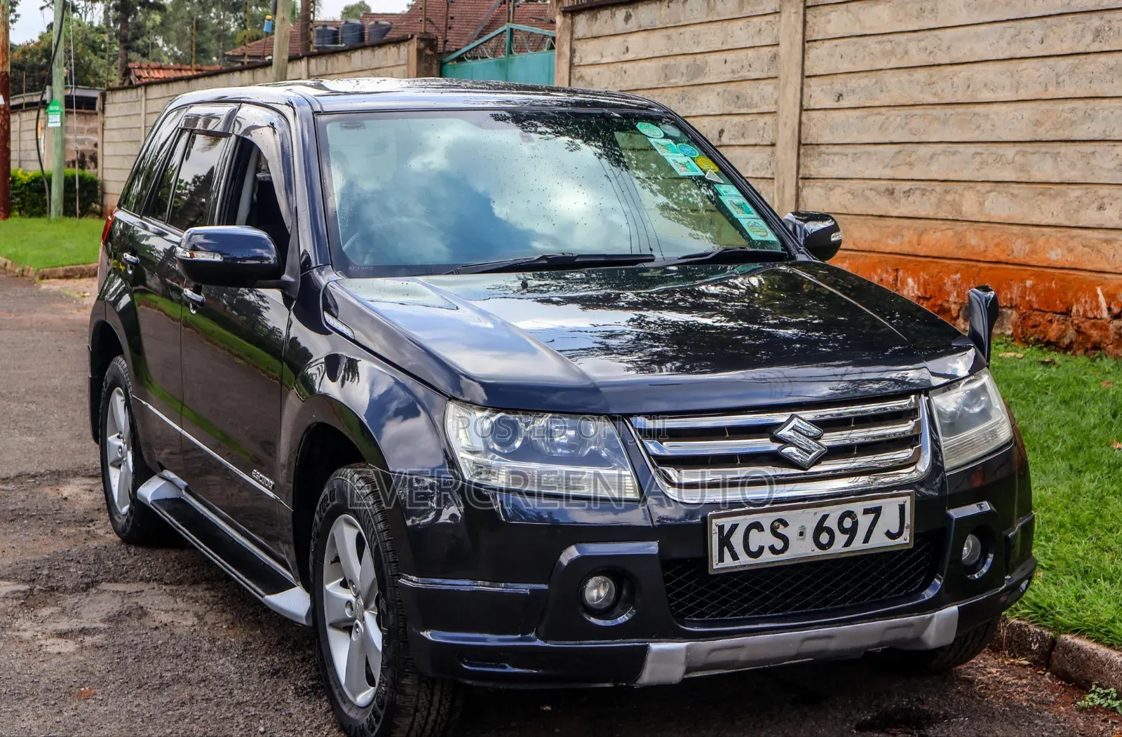 Suzuki Escudo 2011 Black