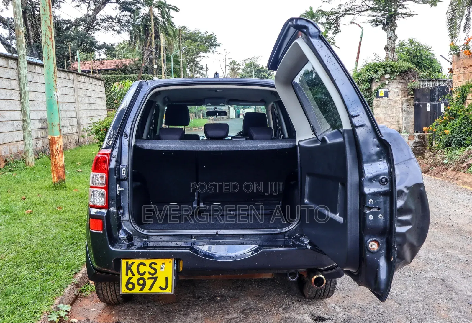 Suzuki Escudo 2011 Black