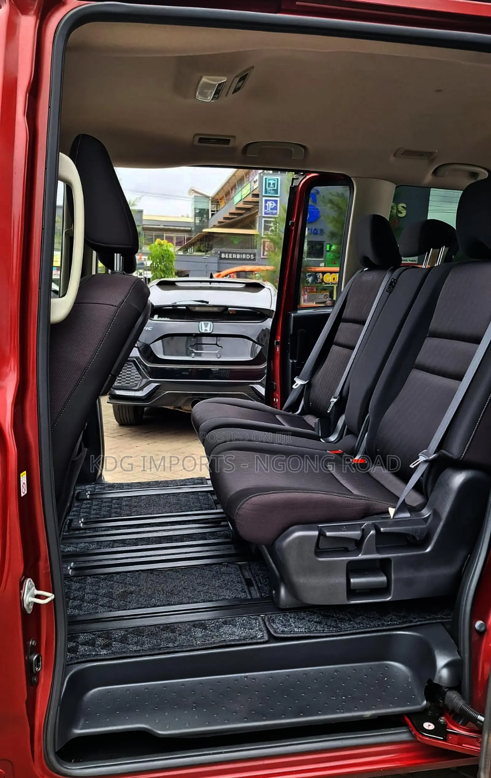 Nissan Serena 2019 Red
