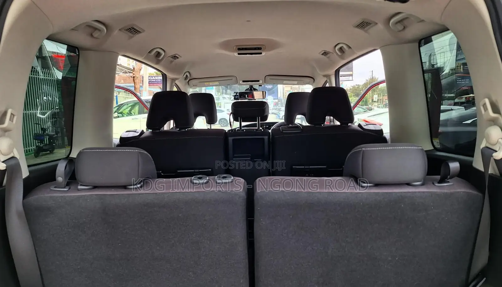 Nissan Serena 2019 Red