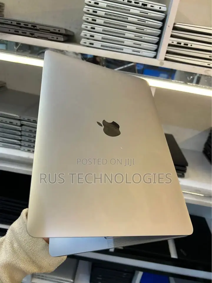 Laptop Apple MacBook Pro 2020 M1 16GB Apple M1 Pro SSD 512GB