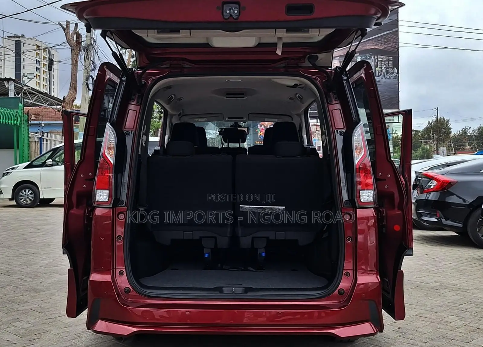 Nissan Serena 2019 Red