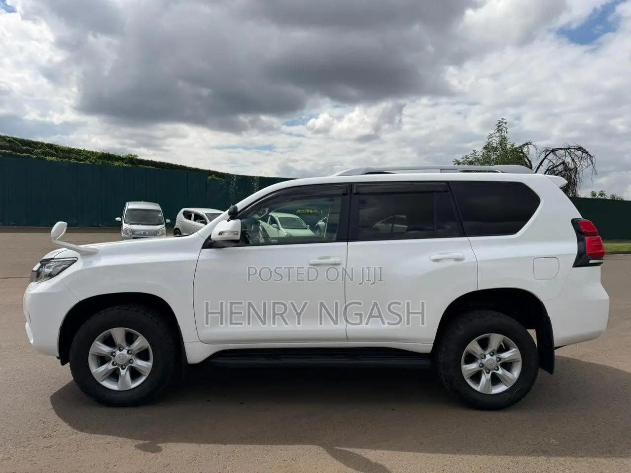 Toyota Land Cruiser Prado 2021 White