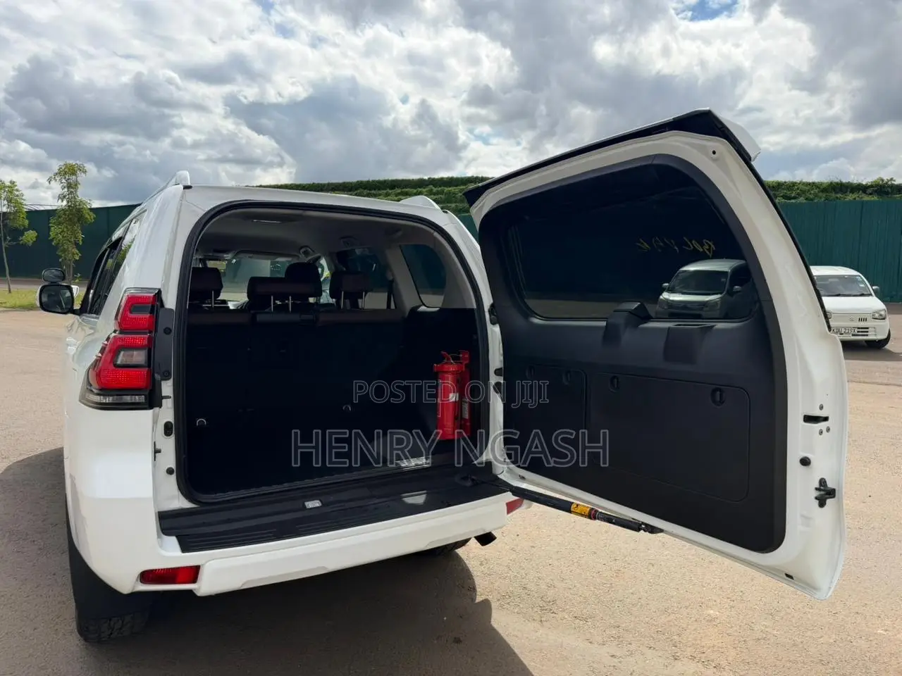 Toyota Land Cruiser Prado 2021 White